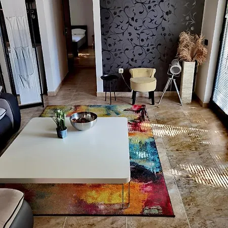 Pine And Lime Apartamento