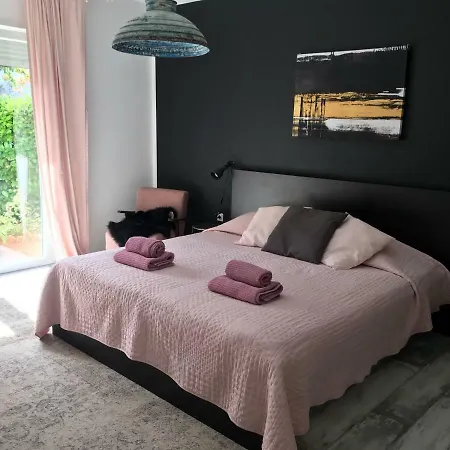 Apartamento Pine And Lime Pula