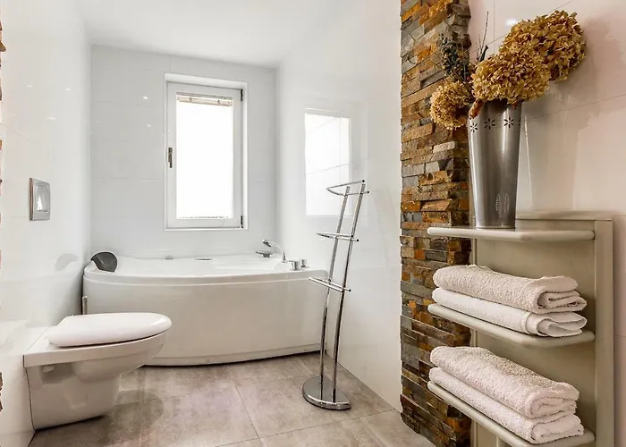 아파트 Pine And Lime 풀라