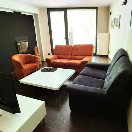 Pine And Lime Apartment