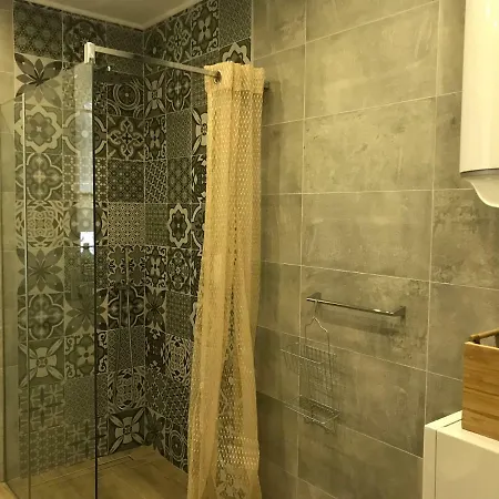 Апартаменти Pine And Lime Пула