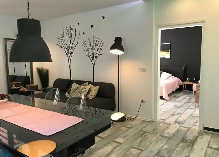 Апартаменты Pine And Lime