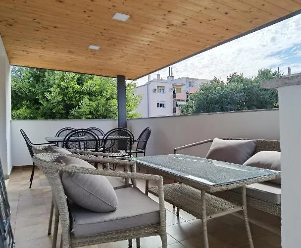 Pine And Lime Appartement Pula