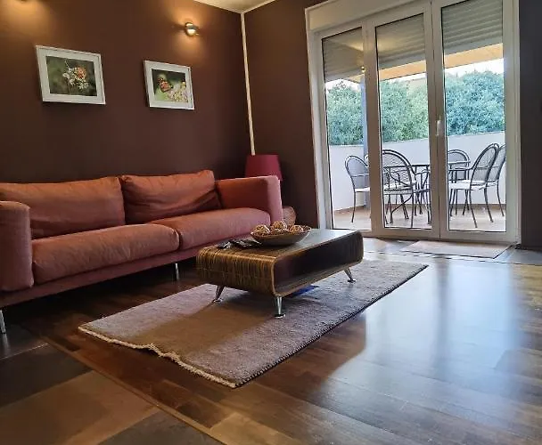 Pine And Lime Appartement *